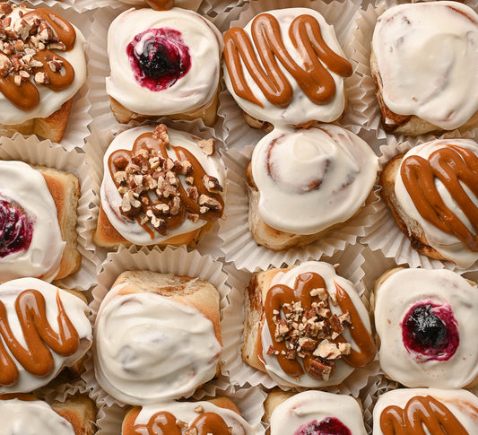 Charola de 24 Mini Rolls Mix